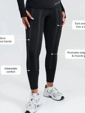 SKINNIFY Resistance Band Leggings Womens Small Black Compression Ruched Pockets